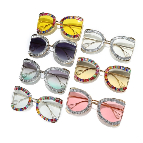 Luxury Oversized Irregular Rhinestone Sunglasses For Women Metal Frame Pearl Temple UV400 Gradient Lens Fashion Decorative Glasses