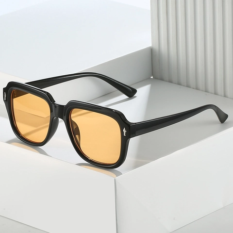 Oversized Square Sunglasses PC Frame AC Lens UV400 Protection Retro Fashion Metal Rivet Decor Women Eyewear