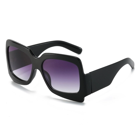Fashion Oversized Square Sunglasses Polycarbonate Frame UV400 Protection Vintage Retro Eyewear Women Men Outdoor Beach Travel
