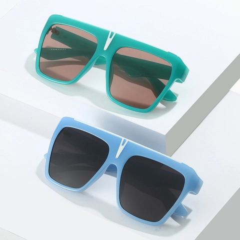 Oversized Vierkante Zonnebril PC Frame UV Bescherming Retro Trendy Flat Top V Decor Ster Klinknagel Brillen Heren Dames