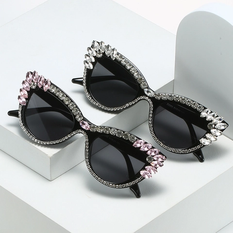 Lunettes De Soleil Oeil De Chat Avec Strass Pour Femmes Luxe Mode Monture PC Protection UV400 Rétro Party