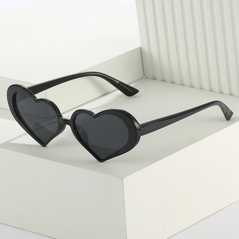 Heart Shaped Sunglasses UV400 Protection PC Frame Plastic Lens Trendy Candy Color Retro For Party Festival
