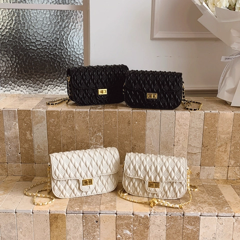 Dames Mode Matelasse Gevoerde Ketting Schoudertas Urban Simple PU Leer Crossbody Handtas Met Gouden Bal Draaislot