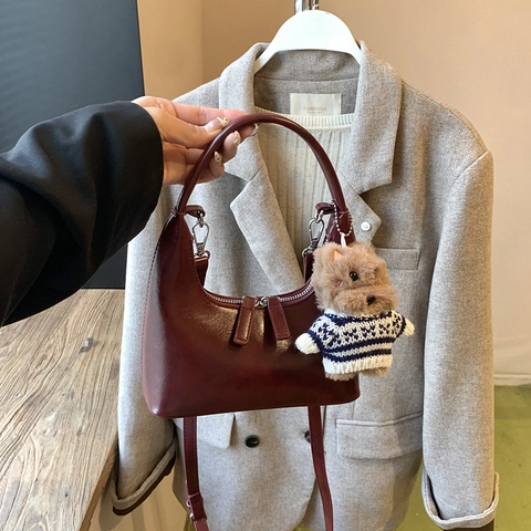 Sac Hobo Croissant Minimaliste En Cuir PU Sac À Main Avec Pendentif En Peluche Bandoulière Vintage Style Coréen