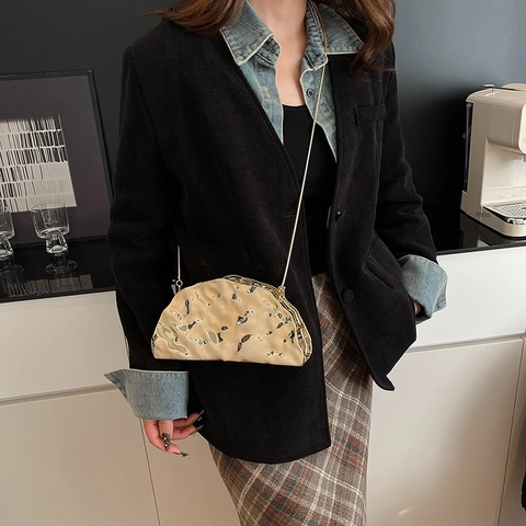 Women Evening Clutch Bag Metallic Acrylic Hammered Ripple Design Party Crossbody Purse With Chain Strap Luxury Cloud Shape