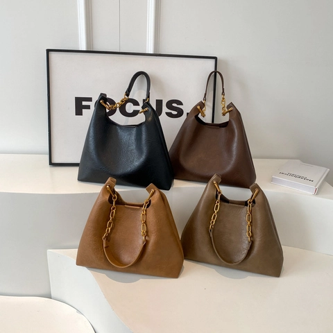 Vintage PU Leather Large Capacity Underarm Bag For Women Simple Solid Color Shoulder Handbag With Metal Chain Decoration