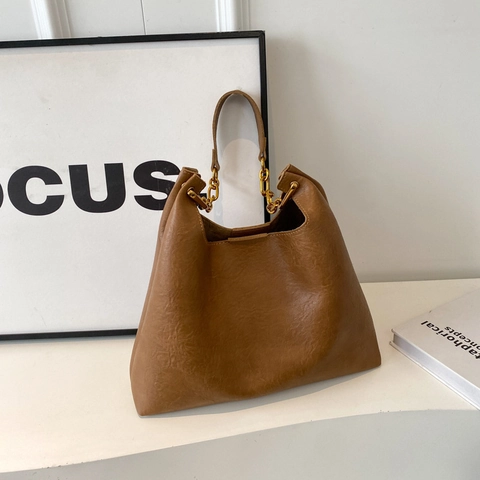 Vintage PU Leather Large Capacity Underarm Bag For Women Simple Solid Color Shoulder Handbag With Metal Chain Decoration