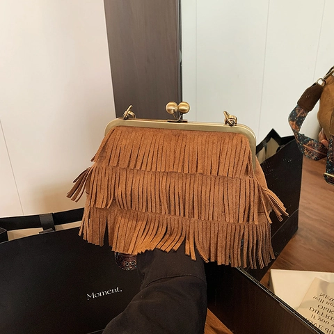 Retro Quasten Umhängetasche Wildlederoptik Crossbody Tasche Mit Böhmischem Breitem Gurt Und Vintage Kussverschluss Für Damen
