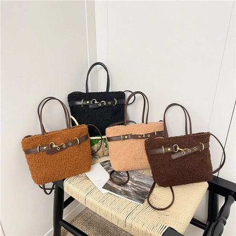 Damen Plüsch Lammwolle Handtasche Vintage Teddyfell Tote Bag Mit PU Leder Gürtel Dekor Trendy Herbst Winter Umhängetasche