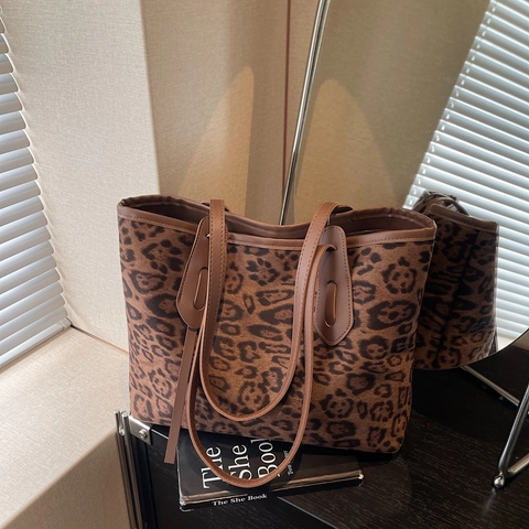 Large Capacity Tote Bag Suede Faux Leather Commuter Handbag Minimalist Retro Style Shoulder Bag For Women Leopard Black Brown