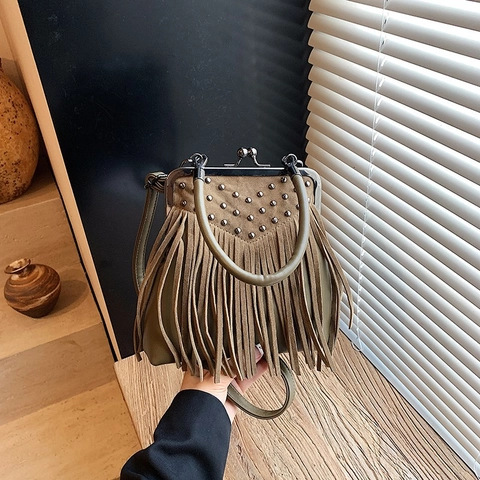 Sac À Main Vintage À Franges En Simili Cuir Rivet Fermoir Kiss Lock Bohème Sac Bandoulière Femme Voyage Décontracté
