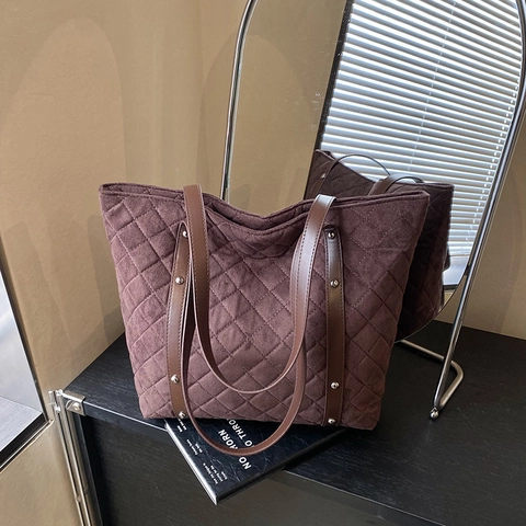 Borsa Tote Trapuntata Capiente Da Donna Pelle Scamosciata PU Borchie Borsa A Spalla Per Viaggi E Lavoro