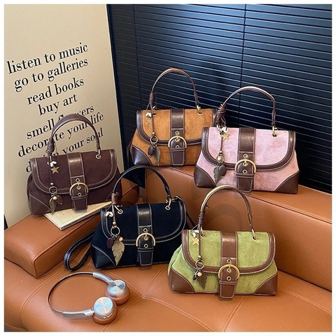 Borsa A Mano Vintage In Pelle PU Scamosciata Per Donna Retro Colore A Contrasto Borsa A Tracolla Con Fibbia In Metallo E Ciondoli