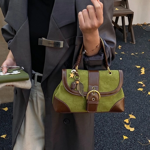 Borsa A Mano Vintage In Pelle PU Scamosciata Per Donna Retro Colore A Contrasto Borsa A Tracolla Con Fibbia In Metallo E Ciondoli