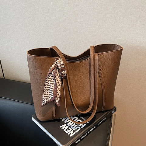 Women Large Capacity Tote Bag Lychee Pattern PU Leather With Decorative Scarf Casual Commuter Handbag Simple Retro Solid Color