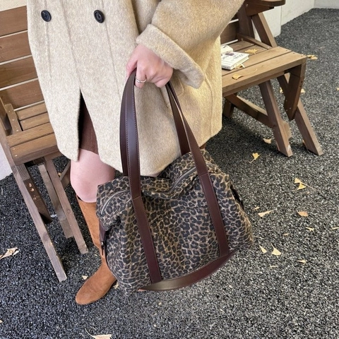 Large Capacity Canvas Tote Bag Leopard Print Underarm Shoulder Crossbody Handbag Minimalist Versatile Commuter Style