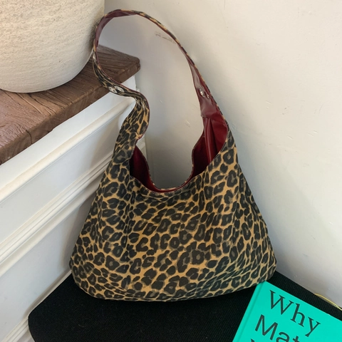 Borsa A Spalla Stampa Leopardata Donna Grande Capacità Tote In Tela Con Occhielli Metallici Fodera Rossa Stile Urbano
