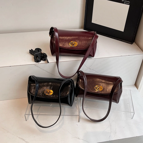 Borsa A Tracolla Retrò Pelle PU Lucida Serratura Dorata Patta Rettangolare Vintage Borsa Sottobraccio Da Donna
