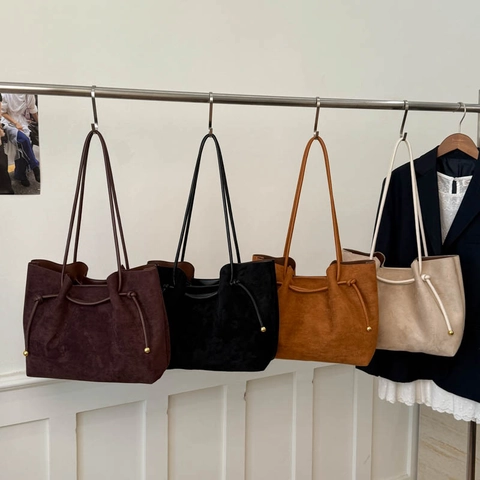 Women Large Capacity Suede Tote Bag Retro Drawstring Shoulder Bag With Gold Bead Minimalist Commuter Solid Handbag