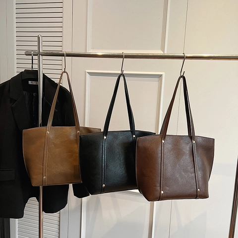 Vintage PU Leder Große Kapazität Tote Bag Minimalistische Pendler Schulter Handtasche Für Frauen Mit Nietendekor