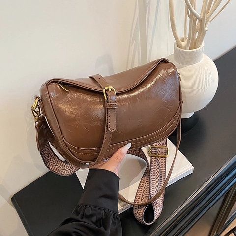 Crescent Crossbody Bag PU Leather Retro Half Moon Dumpling Purse With Wide Woven Geometric Strap For Women