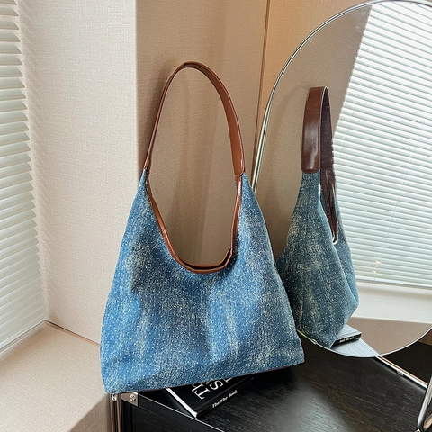 Women Large Capacity Denim Hobo Shoulder Bag Vintage Rhinestone Sparkle Tote Underarm Handbag With PU Leather Straps