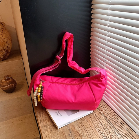 Nylon Halbmond Umhängetasche Mit Holzperlenanhänger Verstellbarem Breitem Riemen Lässige Minimalistische Hobo Tasche Damen