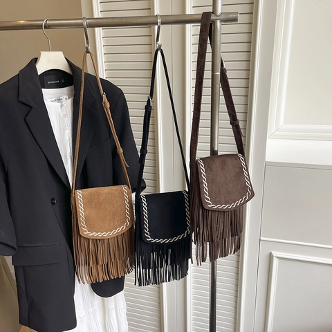 Damen Bohemian Wildlederimitat Quasten Umhängetasche Mit Geflochtenem Rand Fransen Schultertasche Vintage Casual Style