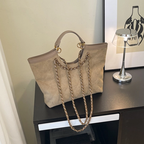 Gesteppte Tragetasche Wildlederimitat Große Kapazität Schultertasche Mit Metallkettenriemen Vintage Elegant Für Frauen