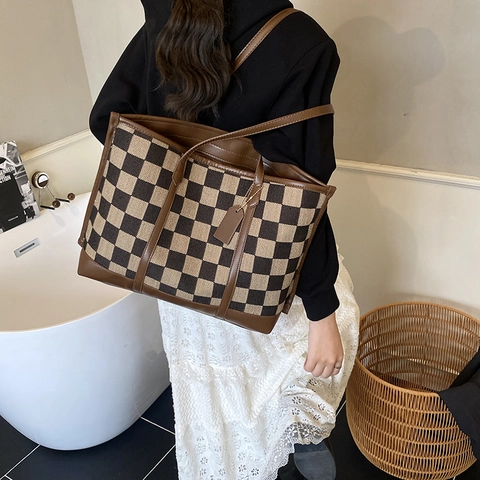 Checkerboard Large Capacity Tote Bag PU Leather Vintage Commuting Shoulder Handbag For Women Urban Minimalist Style
