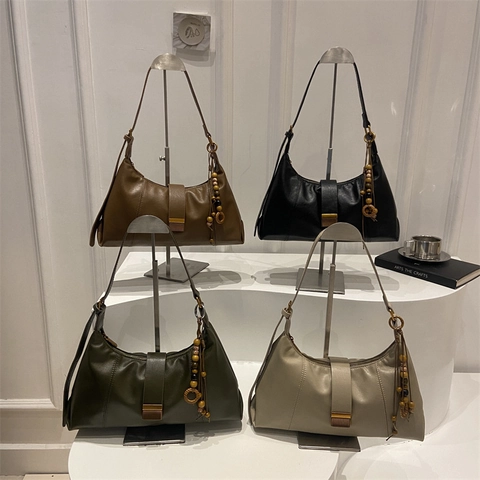 Borsa A Spalla Hobo In Pelle PU Retrò Grande Capacità Borsa Sottobraccio Con Ciondolo In Perle Di Legno Per Donna