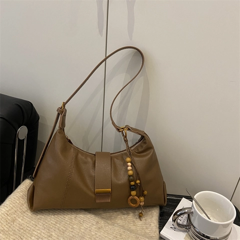 Borsa A Spalla Hobo In Pelle PU Retrò Grande Capacità Borsa Sottobraccio Con Ciondolo In Perle Di Legno Per Donna