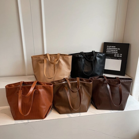 Women Large Capacity Crocodile Embossed PU Leather Tote Bag European American Retro Commuting Shoulder Bag With Zipper Pocket