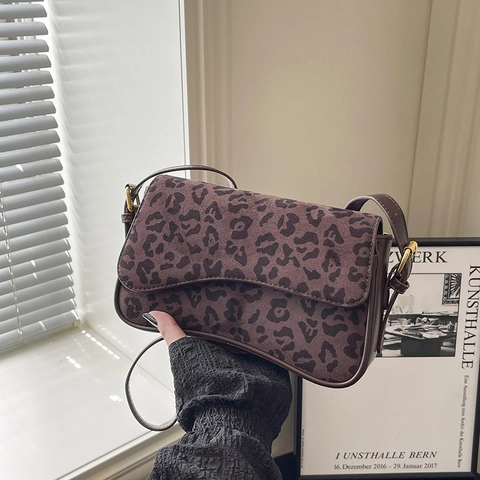 Vintage Suède Crossbodytas Dames Retro Luipaard Schoudertas Kunstleer Klep Verstelbare Riem Minimalistisch