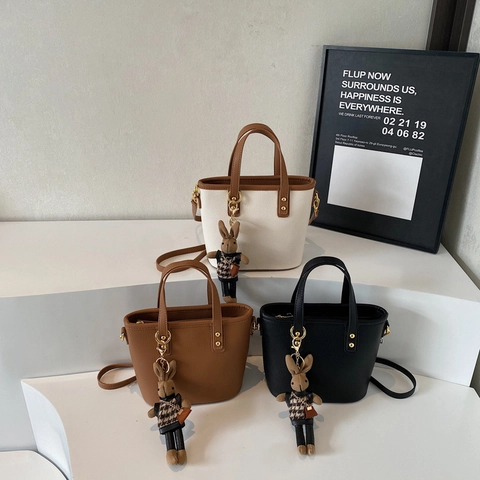 Borsa A Secchiello In Pelle PU Venata Per Donna Borsa A Mano Con Manico Superiore Tracolla Con Ciondolo Coniglio