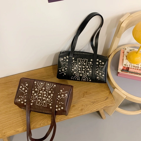 Women Studded Rivet Shoulder Bag PU Leather Underarm Tote Retro Punk Style Large Capacity Solid Color Handbag