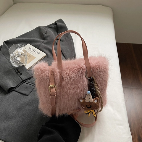 Süße Damen Plüsch Kunstpelz Umhängetasche Kleine Quadratische Tasche Mit Bärenanhänger Mode Herbst Winter