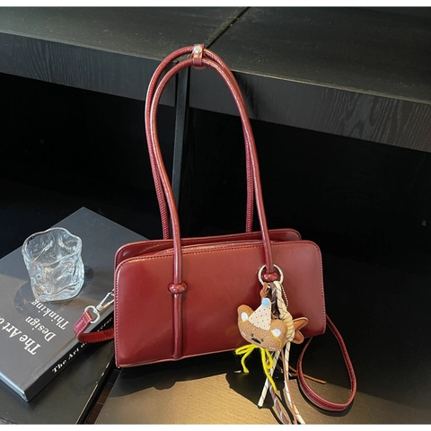 Vintage Achseltasche Für Damen PU Leder Rechteckige Schulterhandtasche Mit Bärenanhänger Lange Riemen Retro Minimalistisch