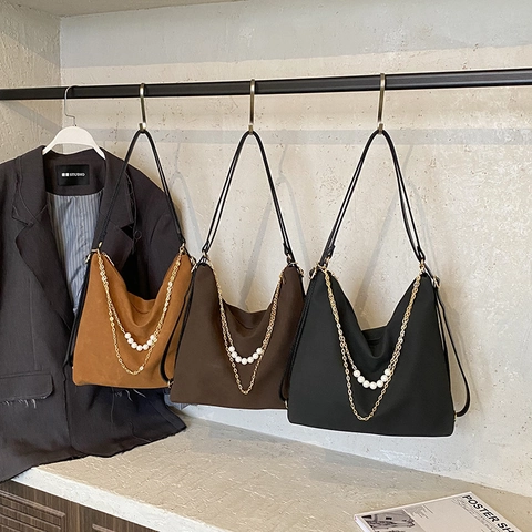Women Large Capacity Hobo Bag PU Frosted Suede Texture With Artificial Pearl And Gold Chain Commuting Shoulder Handbag Retro