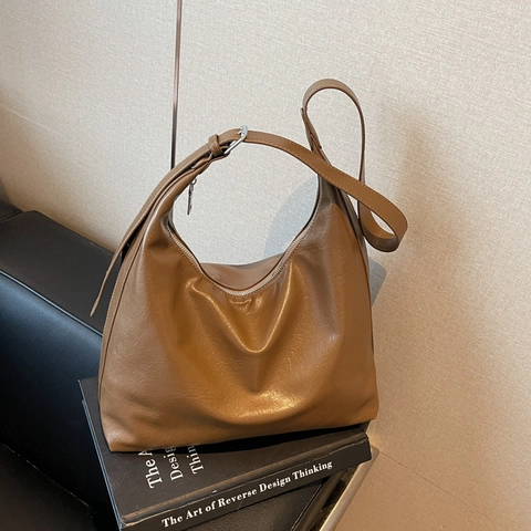 Women Hobo Shoulder Bag PU Leather Large Capacity Retro Casual Crossbody Handbag With Adjustable Strap For Daily Travel