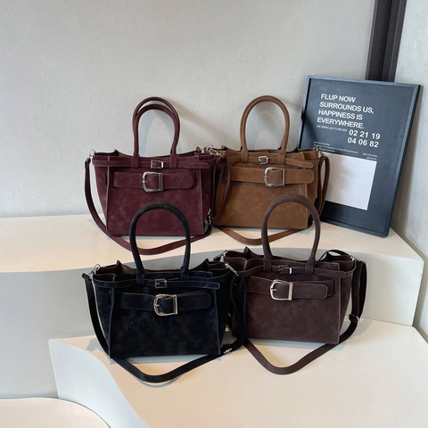 Retro Matte PU Leather Underarm Bag Vintage Large Capacity Tote Commuter Handbag With Belt Buckle And Detachable Strap