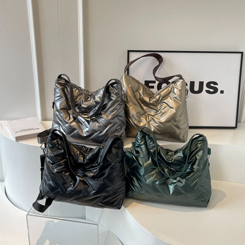 Sac À Épaule Matelassé Métallique Grande Capacité Fourre-Tout Chic Sac À Bandoulière Pour Femmes Style Hivernal Tendance
