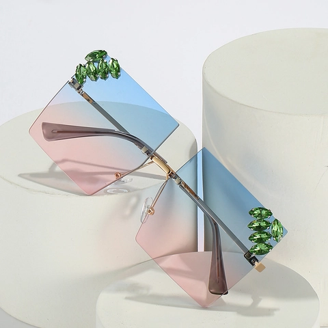 Women Rimless Oversized Square Sunglasses Metal Frame With Rhinestone UV400 Protection Gradient Lenses Fashion Eyewear