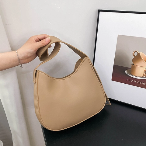 Minimalist Crescent Shoulder Bag PU Leather Solid Color Hobo Crossbody Bag For Women Daily Commute Stylish