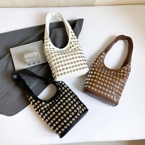 Rivet PU Leather Hobo Shoulder Bag Fashion Punk Underarm Handbag For Women Casual Daily Use