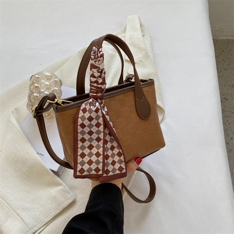 Retro PU Leren Handtas Voor Dames Met Geblokt Patroon Sjaal Decoratie Schouder Crossbody Tas Voor Dagelijks Gebruik