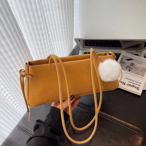 Minimalist Underarm Bag For Women PU Leather Shoulder Bag With Pom Pom Keychain Side Bow Decor Zip Closure Solid Color