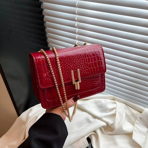 Women Fashion Shoulder Bag Crocodile Pattern PU Leather Gold Chain Strap Crossbody Square Flap Purse Elegant