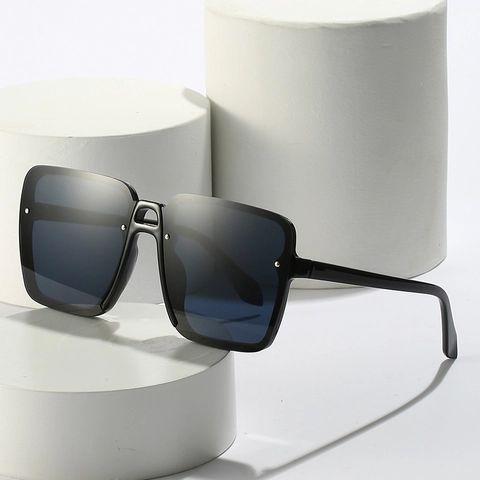 Oversized Square Sunglasses PC Frame UV400 Protection Fashion Retro Eyewear For Men Women Outdoor Travel