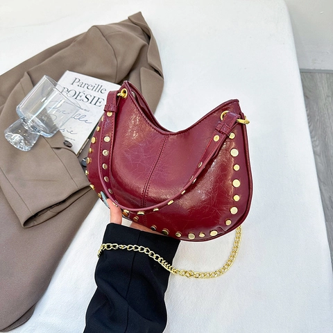 Borsa A Spalla Hobo Mezzaluna Pelle PU Borchie Dorate Punk Retro Borsa Sottobraccio Con Catena In Metallo Per Donne